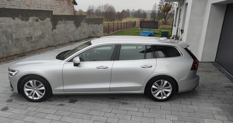 Volvo V60 cena 98277 przebieg: 133000, rok produkcji 2018 z Międzyrzecz małe 742